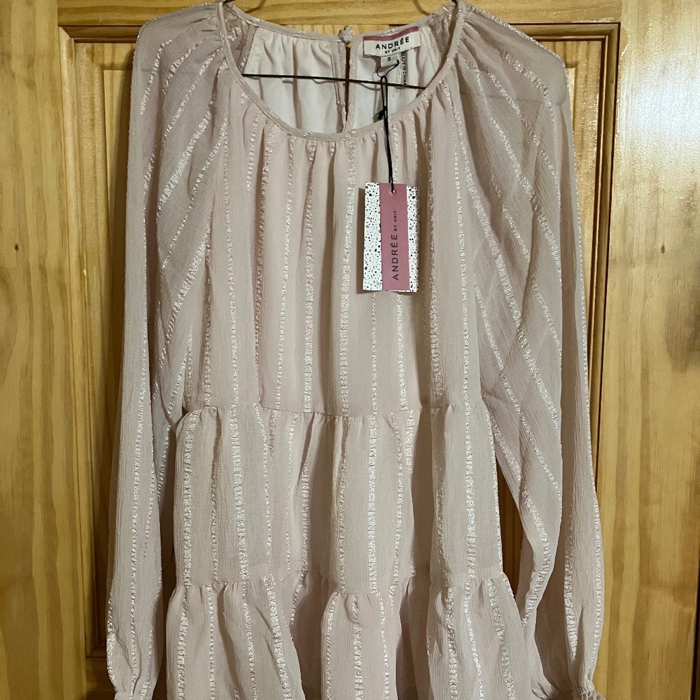 Long sleeve tier top
